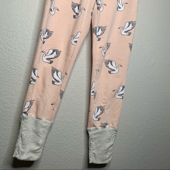 MINKPINK Joggers with Pockets Swan Print - Picture 3 of 5